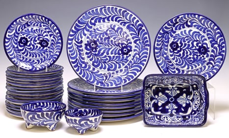 (29) JMB TALAVERA MEXICAN HAND-PAINTED POTTERY DINNER SERVICE