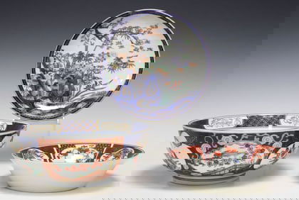 (3) JAPANESE PARCEL-GILT PORCELAIN TABLEWARE