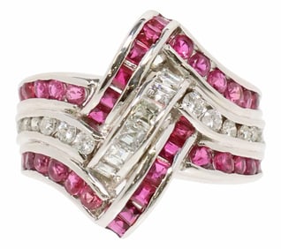 ESTATE 18KT WHITE GOLD RUBY & 0.57CTTW DIAMOND RING