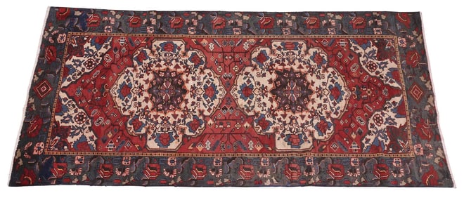 HAND-TIED PERSIAN BAKHTIARI WOOL RUG, 9'9" X 5'