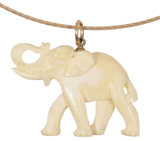ESTATE 14K YELLOW GOLD & CARVED ELEPHANT PENDANT NECKLACE