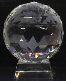 LARGE DECORATIVE FACETED CRYSTAL BALL ON BASE PAPERWEIGHT