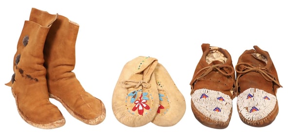 (3 PAIRS) NATIVE AMERICAN NAVAJO, CREE & NORTHERN PLAINS MOCCASINS