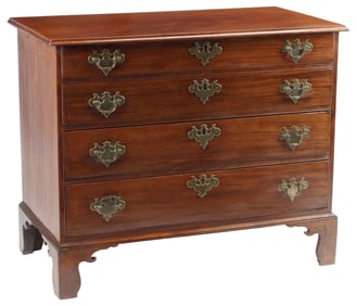 AMERICAN CHIPPENDALE MAHOGANY 4-DRAWER CHEST