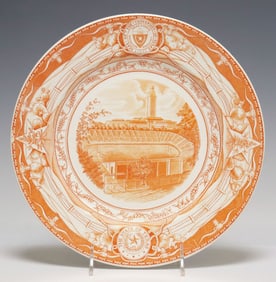 WEDGWOOD UT 'MEMORIAL STADIUM' COMMEMORATIVE PLATE