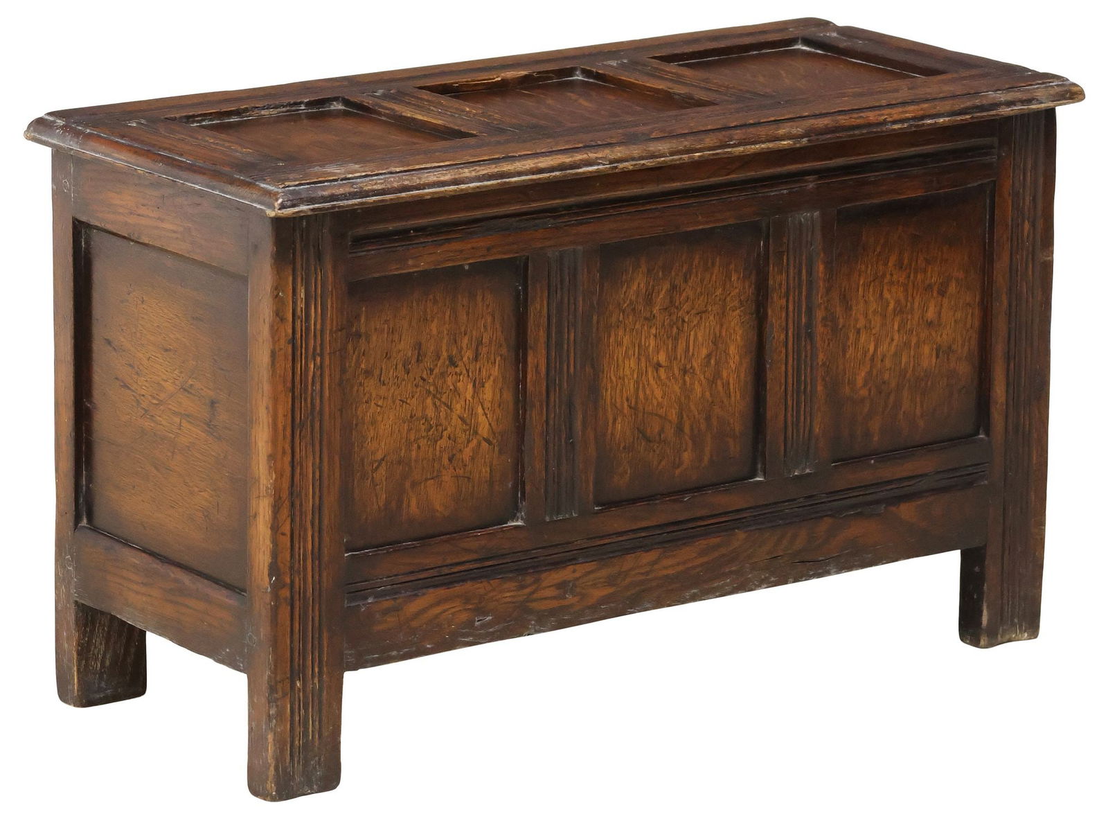 SMALL ENGLISH OAK STORAGE COFFER / CHEST (1 of 5)
