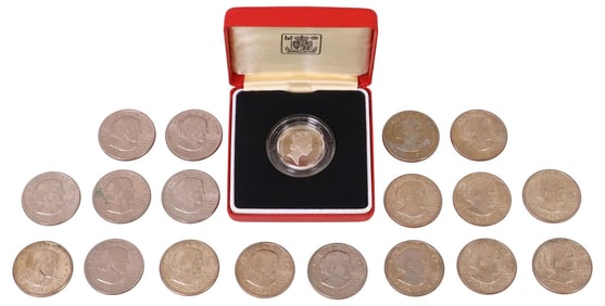 (19 ) U.S. SUSAN B. ANTHONY DOLLARS & ONE U.K. POUND PROOF COIN