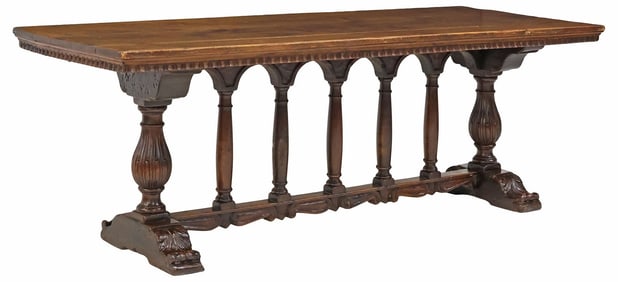 FRENCH RENAISSANCE STYLE OAK DINING TABLE