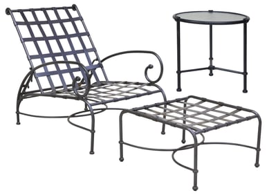 (3) BROWN JORDAN 'FLORENTINE' OUTDOOR PATIO CHAISE LOUNGE, OTTOMAN & TABLE