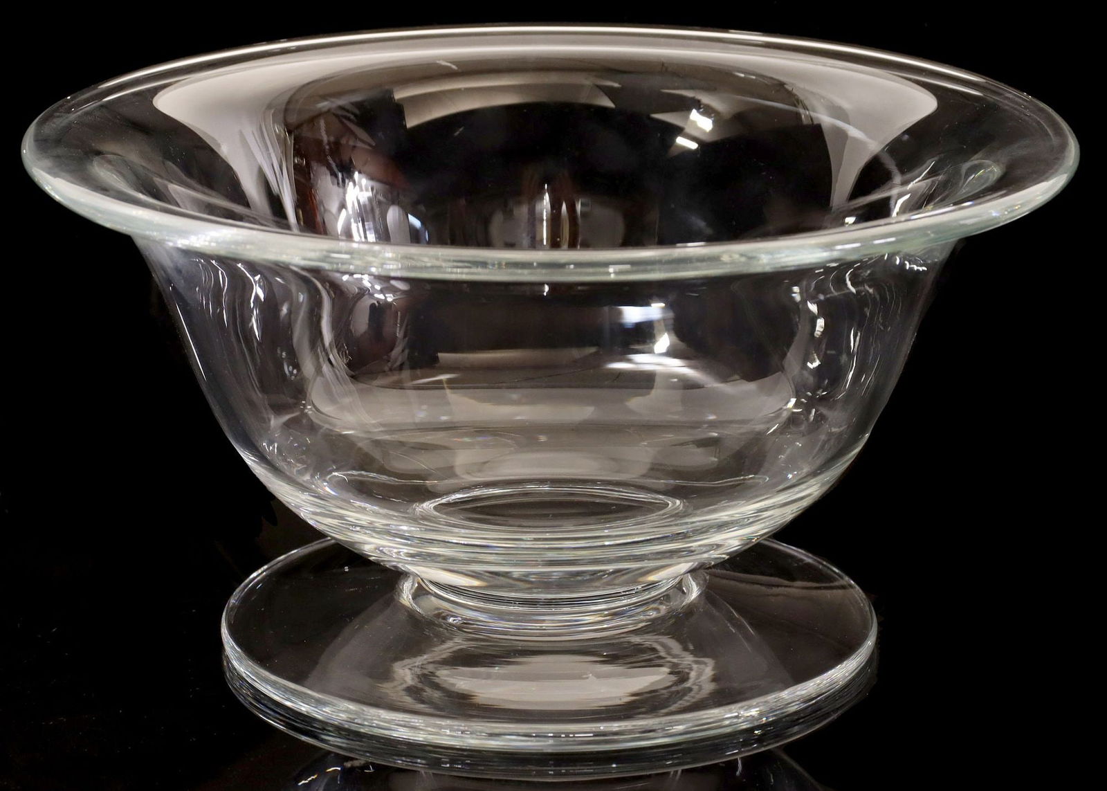 WILLIAM YEOWARD 'ALICE' CRYSTAL CENTERPIECE BOWL: Georgian style crystal glass bowl, William Yeoward, in the "Alice" pattern, 21st c., tapering bowl on a spreading foot, acid-etched mark at base, approx 6"h, 11.5"diam, 6.5lbs