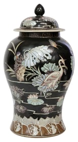 CHINESE FAMILLE NOIR ENAMELED PORCELAIN LIDDED TEMPLE JAR