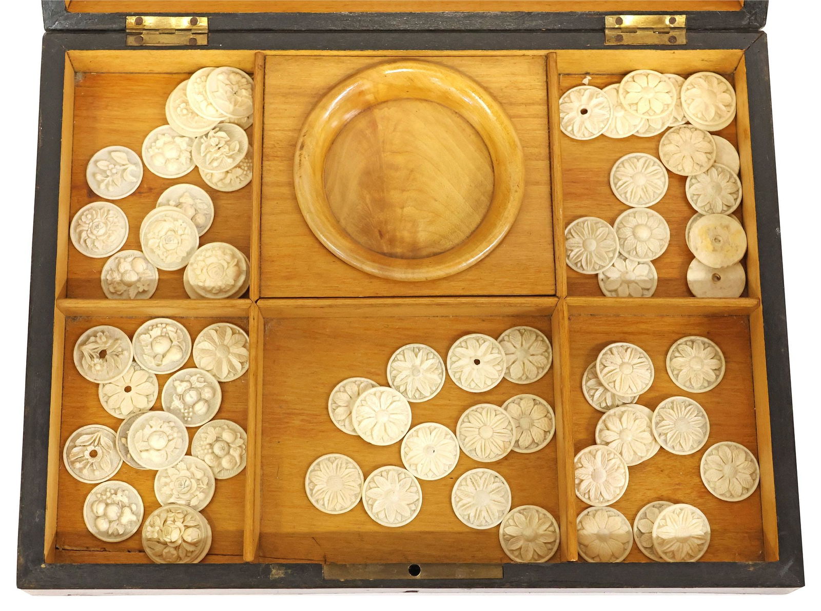 FRENCH INLAID OAK SEWING BOX & 70 CARVED BONE BUTTONS: French inlaid oak sewing box, late 19th c., rectangular case with stringwork trim, opening to divided interior with removable oval dish, housing seventy carved bone and ivory buttons, (forty-two) with