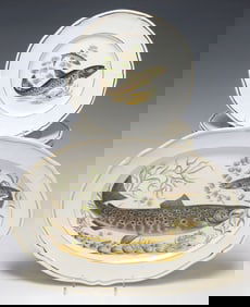 (13) FRENCH LONGCHAMP PARCEL-GILT FAIENCE FISH SERVICE