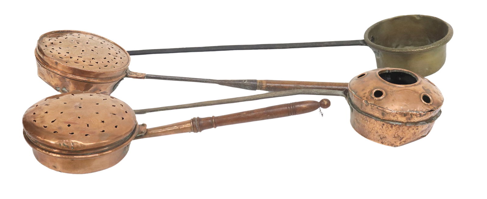 (4) FRENCH COPPER BED WARMERS & BRASS SCOOP: (lot of 4) French copper and brass houseware, late 19th/ early 20th c., each having long iron or wood handle, including: (3) copper bed warmers, each with pierced lid, (two) with etched designs to lid