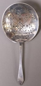 TIFFANY & CO. 'CLINTON' STERLING SILVER PIERCED SARATOGA CHIPS SERVER