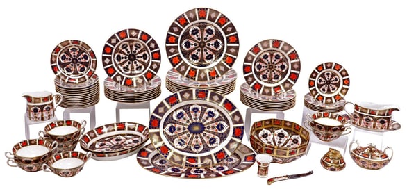 (65) ROYAL CROWN DERBY 'OLD IMARI' BONE CHINA DINNER SERVICE