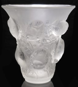 FRENCH LALIQUE FROSTED ART CRYSTAL 'SAINT-FRANCOIS' BIRD VASE