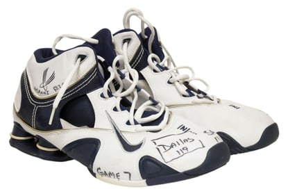 (PAIR) JASON TERRY NBA GAME WORN SHOES, 2006 SEMI-FINALS