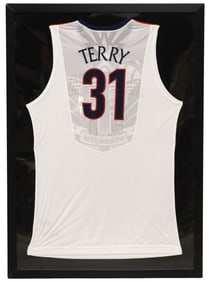 JASON TERRY FRAMED #31 ARIZONA WILDCATS JERSEY RETIREMENT
