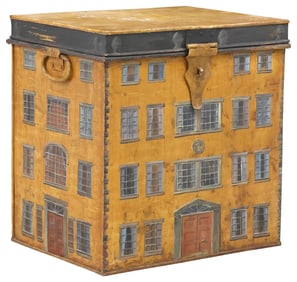 LARGE ENGLISH TOLE PEINTE HOUSE FACADE TRUNK
