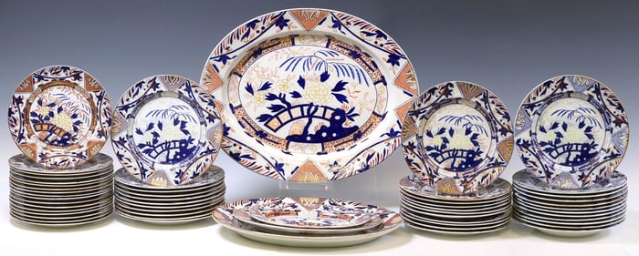 (55) G.L.ASHWORTH & BROS IRONSTONE CHINA IMARI PATTERN  DINNER SERVICE