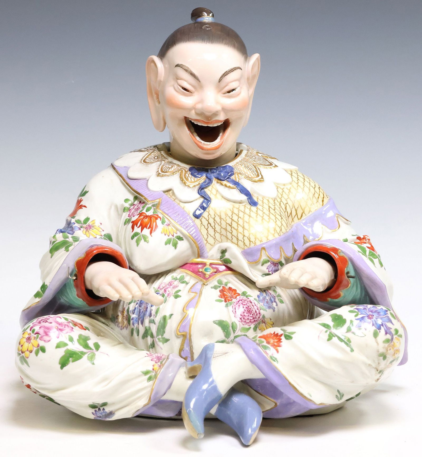 LARGE MEISSEN PORCELAIN NODDER, SEATED PAGODA FIGURE, 2884 (1 of 8)