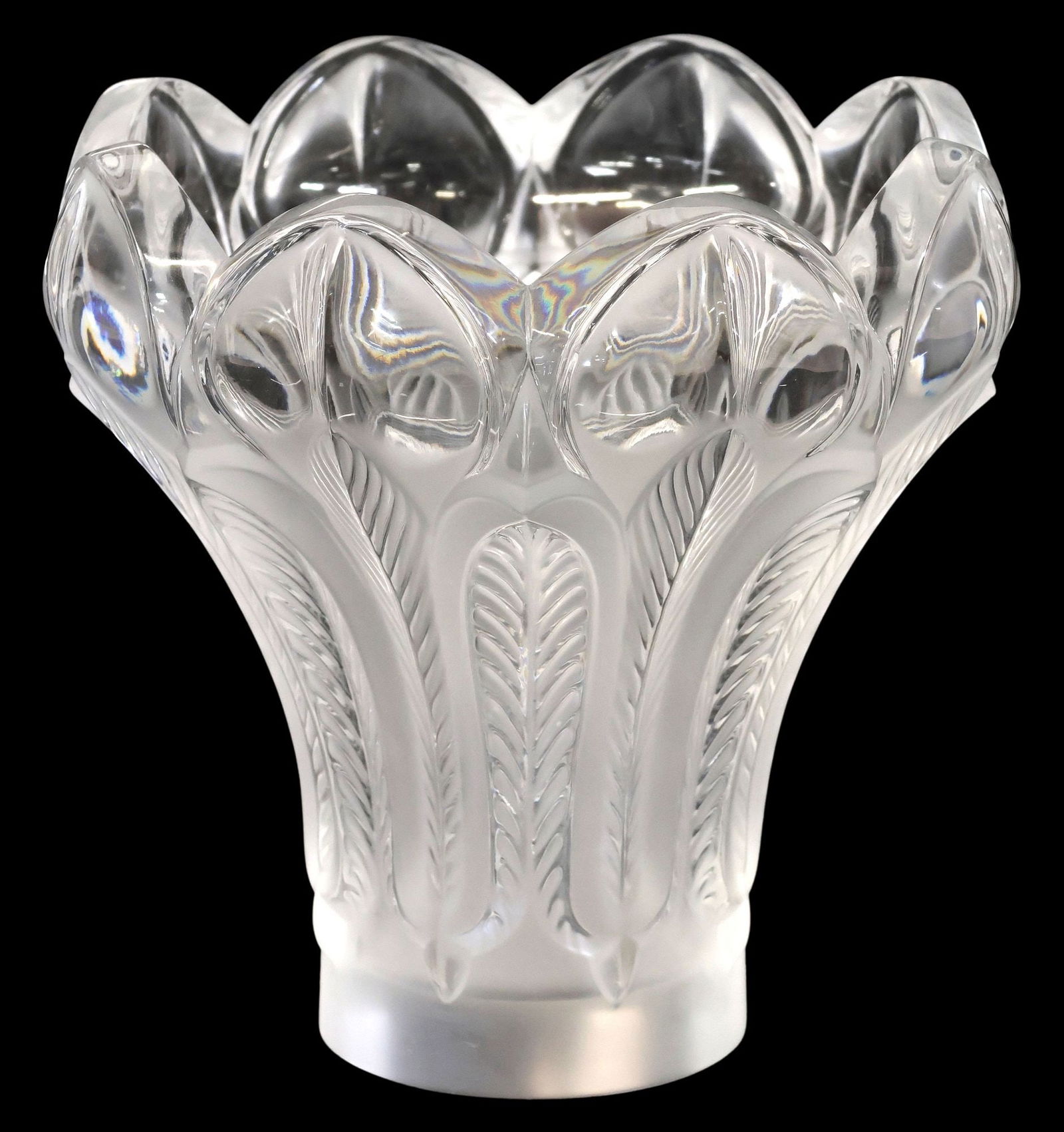LARGE FRENCH LALIQUE ART CRYSTAL 'ESNA' FOLIATE VASE (1 of 5)