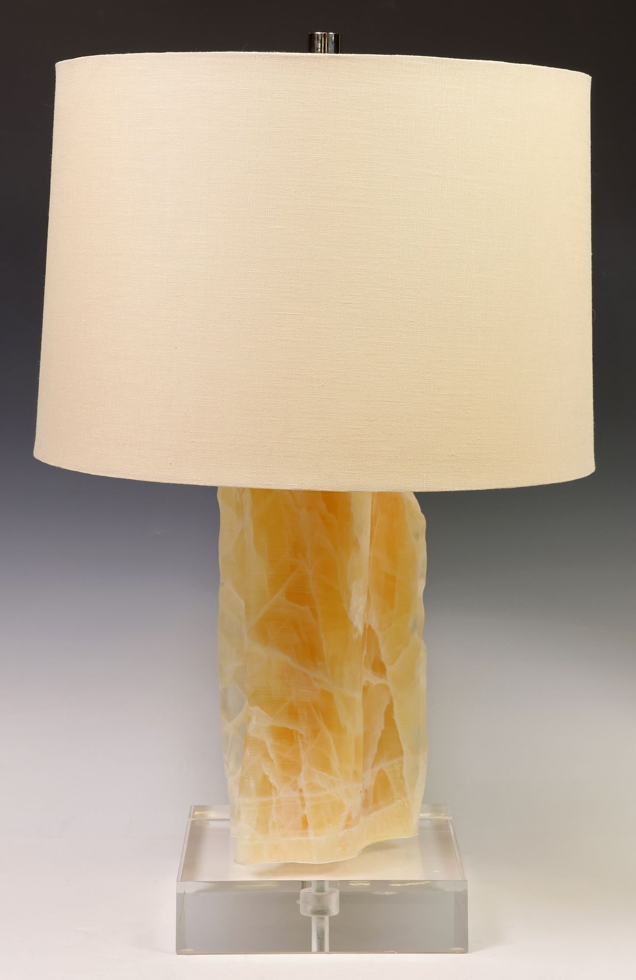 GEOLOGICAL HONEYCOMB CALCITE 1-LIGHT TABLE LAMP (1 of 6)