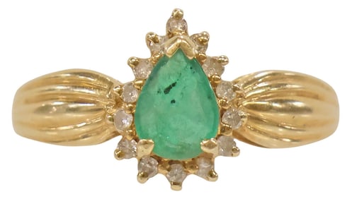 ESTATE 14KT YELLOW GOLD, EMERALD & DIAMOND HALO RING