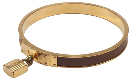 HERMES 'KELLY LOCK' LEATHER & GOLD-TONE METAL BANGLE BRACELET