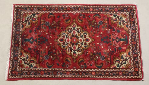 ESTATE HAND-TIED RUG, 3'6" X 5'7"
