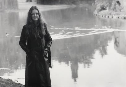 DICK WATERMAN (1935-2024) GELATIN SILVER PRINT OF BONNIE RAITT 1970