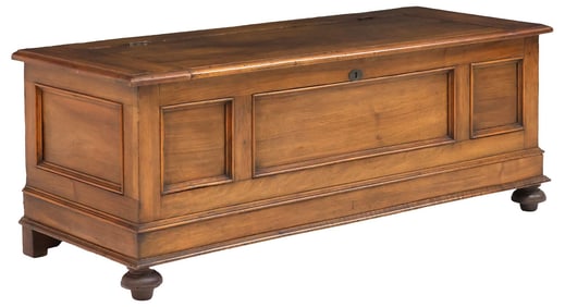 ITALIAN WALNUT STORAGE TRUNK / COFFER