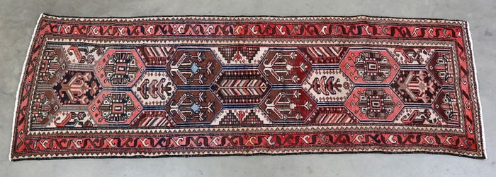 ESTATE HAND-TIED BAKHTIARI RUNNER, 9'8" X 3'3"