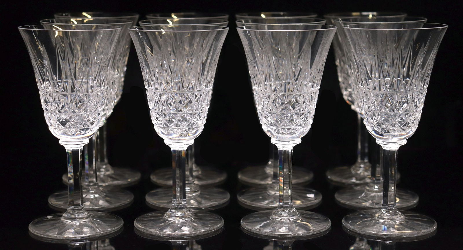 (12) FRENCH ST. LOUIS 'TARN' CUT CRYSTAL CLARET WINE GLASSES: (lot of 12) French Saint-Louis cut crystal claret wine stems, in the "Tarn" pattern, each having vertical points and crosshatch motifs, faceted stem, acid-etched maker's mark underfoot, approx 6.25"h,