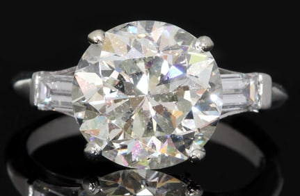 ESTATE PLATINUM & GIA 4.87CT ROUND BRILLIANT DIAMOND RING