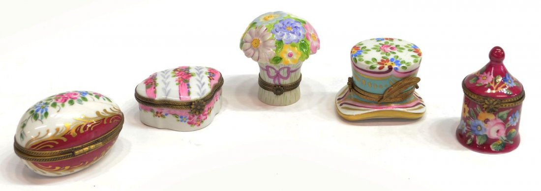 (5) LIMOGES, FRANCE HAND PAINTED PORCELAIN BOXES: (lot of 5) Collection of Limoges, France hand painted porcelain hinged boxes, having foliate and gilt decoration, comprising: (1) top hat with gilt metal feather, initial 'GR'; (1) bouquet, initialed 