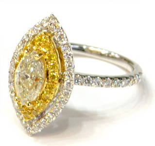 LADIES 18KT GOLD YELLOW AND WHITE DIAMOND RING