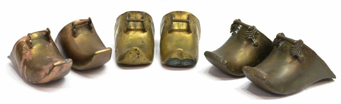 (6) SPANISH COLONIAL STYLE BRASS STIRRUPS: (lot of 6) Spanish Colonial style brass stirrups, varied detail some having scrolled ornamentation and floral patterns, one pair marked made in England, showing age, largest: approx 5.25"h, 10.25"w, 5