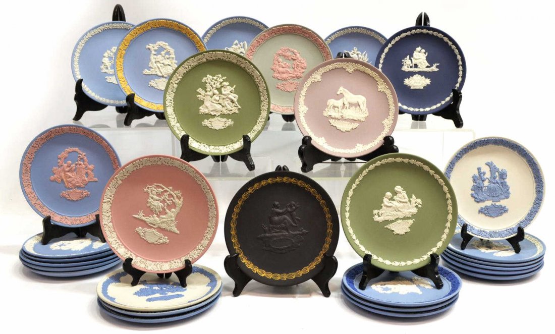 (29) HUGE COLLECTION WEDGWOOD COLLECTOR'S PLATES: (lot of 29) Large collection of Wedgwood Jasperware collector's plates, including (20) Mother's Day, dating from 1972-1990; (9) Valentine's Day , dating from 1983-1991; all approx. 6.5"diam, 17.5lbs t