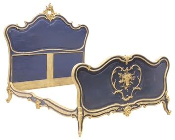 FRENCH LOUIS XV STYLE PARCEL-GILT PAINTED BED