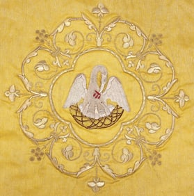 CONTINENTAL LITURGICAL 'PELICAN'S PIETY' HUMERAL VEIL VESTMENT