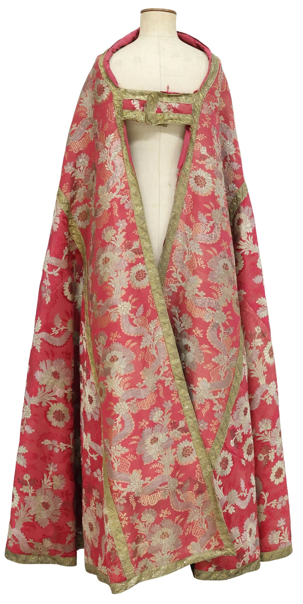 CONTINENTAL RED & METALLIC SILK DAMASK LITURGICAL VESTMENT COPE (1 of 7)