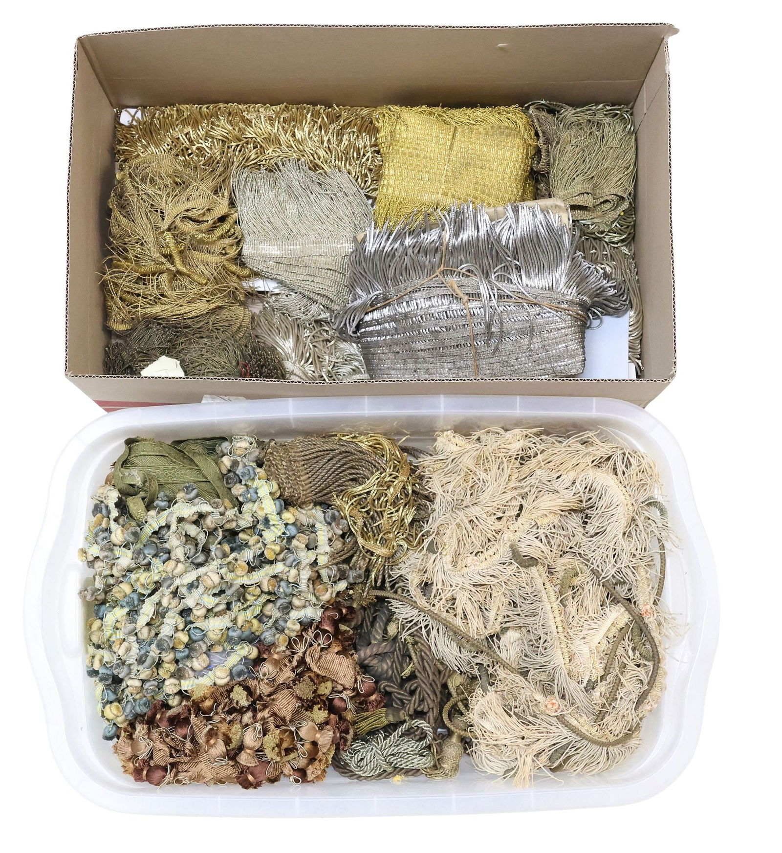 (LOT) COLLECTION OF ANTIQUE METALLIC THREAD UPHOLSTERY FRINGE & TASSEL TRIM (1 of 3)