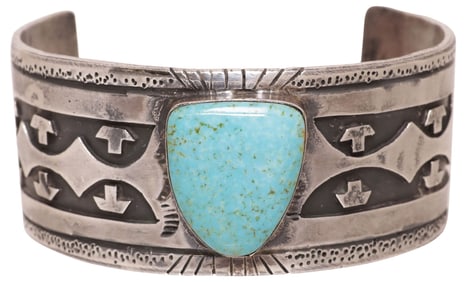 NATIVE AMERICAN STERLING SILVER & TURQUOISE CUFF BRACELET