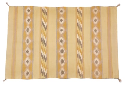 NATIVE AMERICAN CHINLE CRYSTAL NAVAJO WOOL RUG, 4'3" X 2'10"