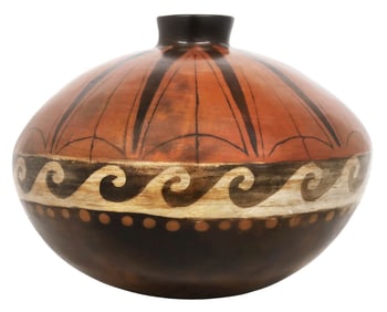 SIGNED FLAVIO CHULUCANAS PERU BURNISHED POTTERY VASE