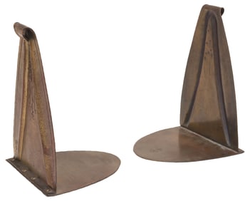 (2) AMERICAN ROYCROFT ARTS & CRAFT HAMMERED COPPER BOOKENDS