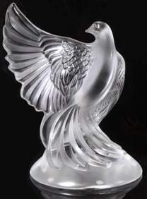 FRENCH LALIQUE FROSTED ART CRYSTAL 'DEA DOVE' SCULPTURE
