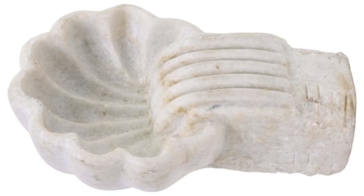 ITALIAN CARVED MARBLE SHELL-FORM ECCLESIASTICAL FONT / WATER BASIN
